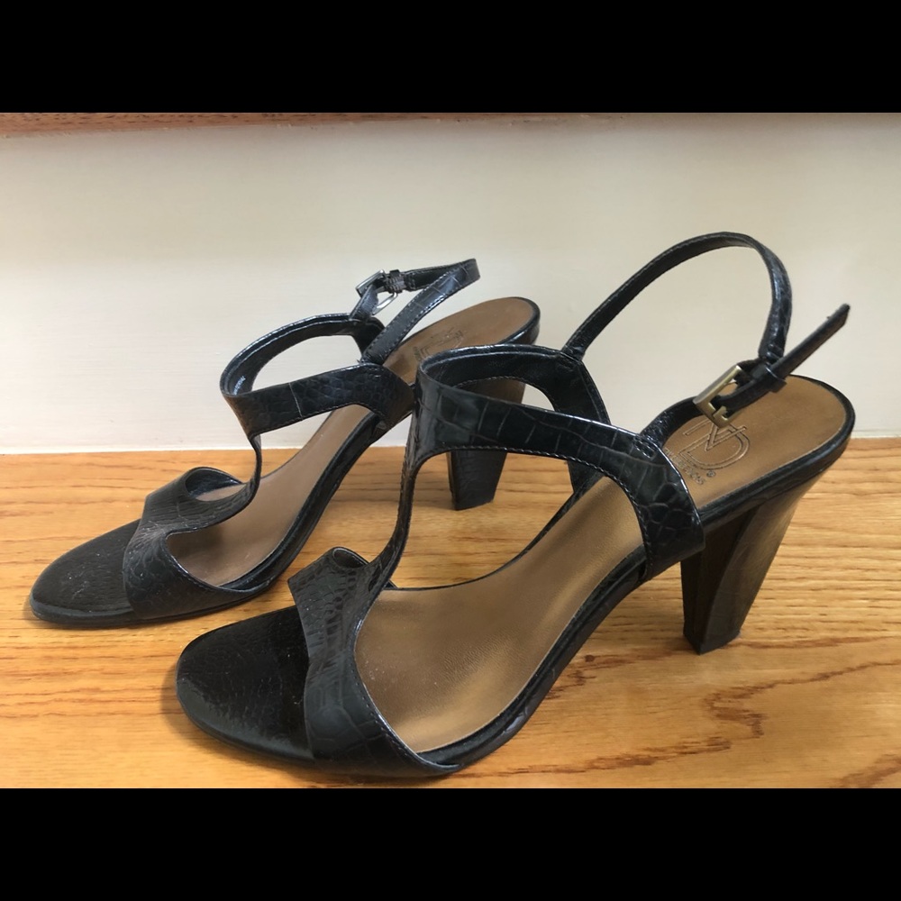 Shoes - Picture 2 of 2